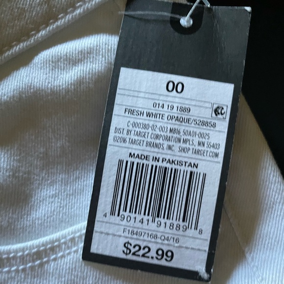 4/$15 Mossimo Supply Co. Women’s Size 00 24" Bermuda Shorts White - Picture 8 of 12
